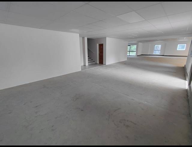 1,923M² OFFICE TO LET IN RANDJESPARK